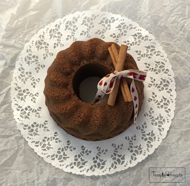 Jouluinen maustakakku kokon MA